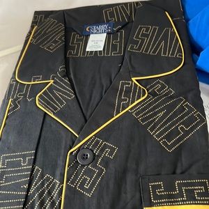 Long sleeved Elvis pajamas